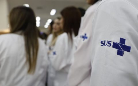 Agora Tem Especialistas receberá reforço de mais de mil médicos