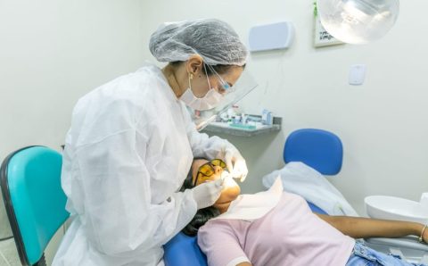 MT:  Cuiabá moderniza rede odontológica e reduz demanda de próteses