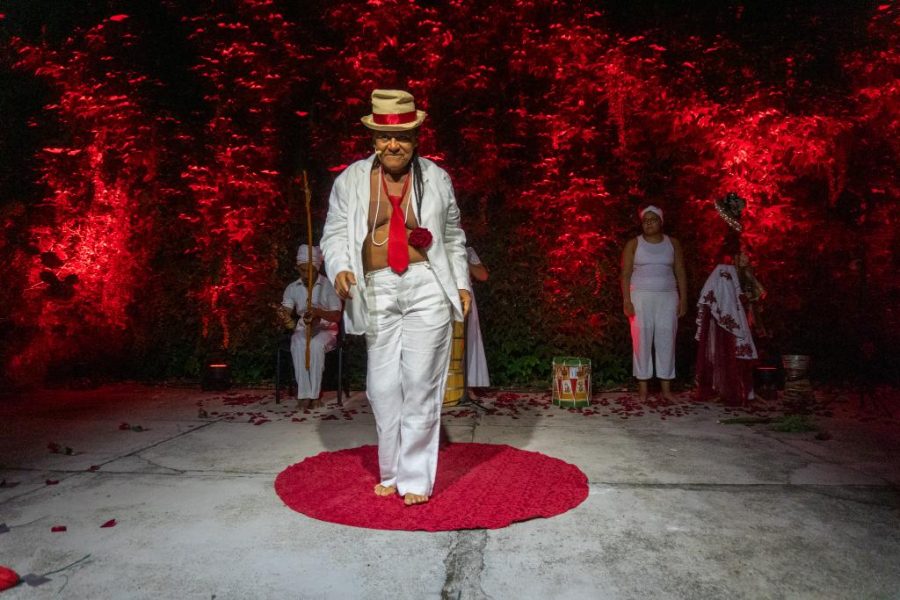 Referência nacional em palhaçaria conduz residência artística para espetáculo sobre culturas populares brasileiras