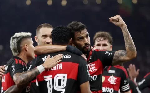Flamengo reage e vence Santos de virada por 3 a 1 no Brasileirão
