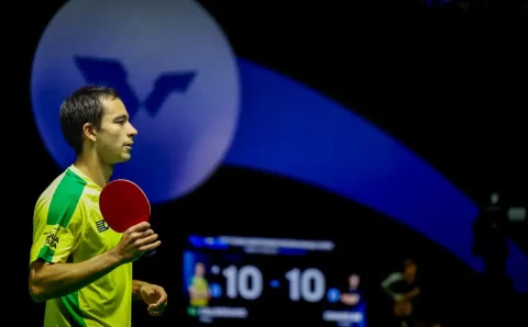 Calderano cai para chinês na semi e leva bronze na Copa do Mundo