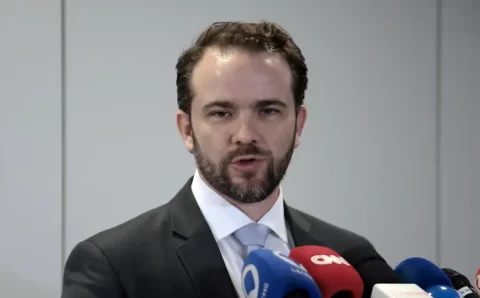 Novo Desenrola permitirá uso do FGTS para renegociação de dívidas