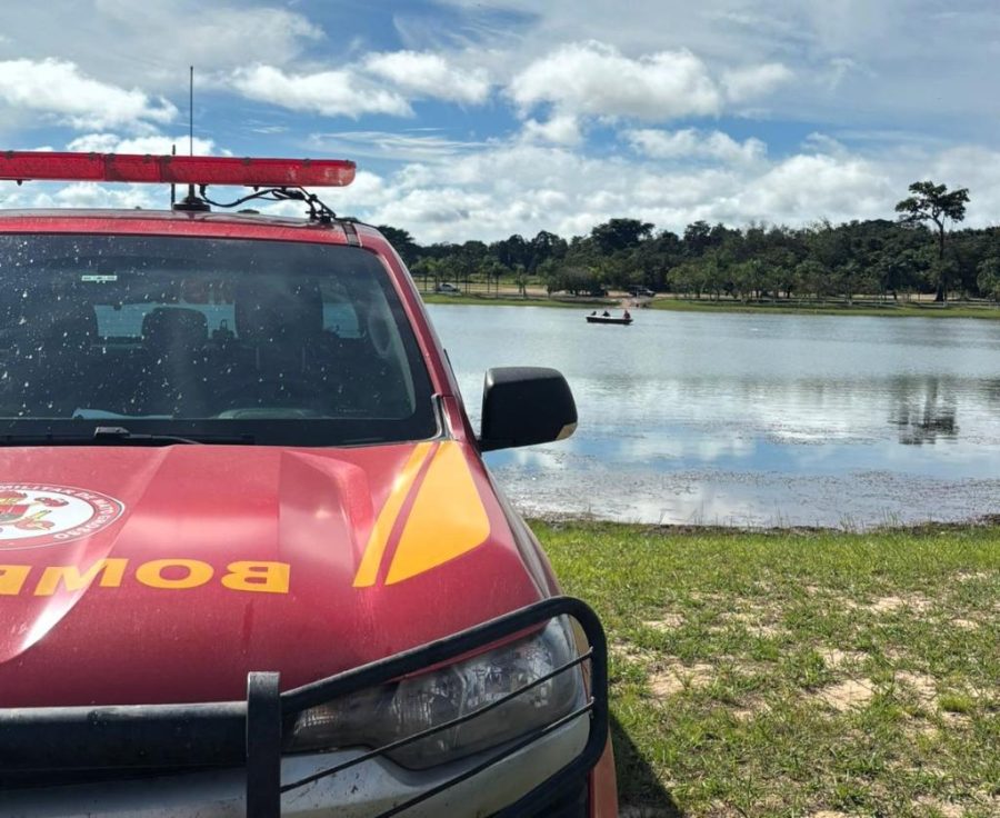 Bombeiros resgatam corpo de adolescente após afogamento em lago