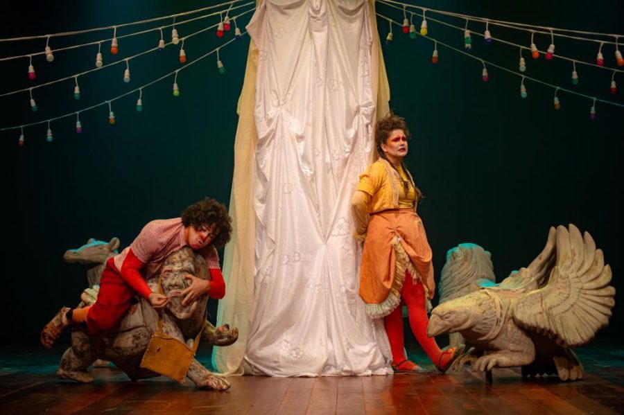 Grupo teatral de Primavera do Leste leva espetáculo e rodas de conversas a escolas públicas de Campo Verde e Rondonópolis