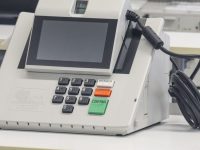 TSE inicia nova etapa de testes de segurança das urnas