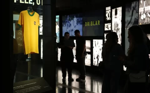 Museu do Futebol lança exposição sobre camisas da seleção brasileira