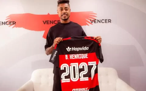 Flamengo anuncia renovação com Bruno Henrique até o final de 2027