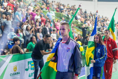 Abertura dos JECs 2026 reúne milhares de pessoas em noite de celebração, emoção e incentivo ao esporte em Cuiabá