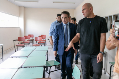 Prefeito e presidente do TCE vistoriam novo espaço para crianças de creche