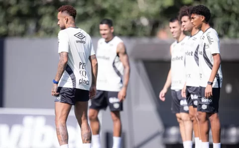 Estafe de Robinho Jr. acusa Neymar de agressão e cita possível rescisão com Santos