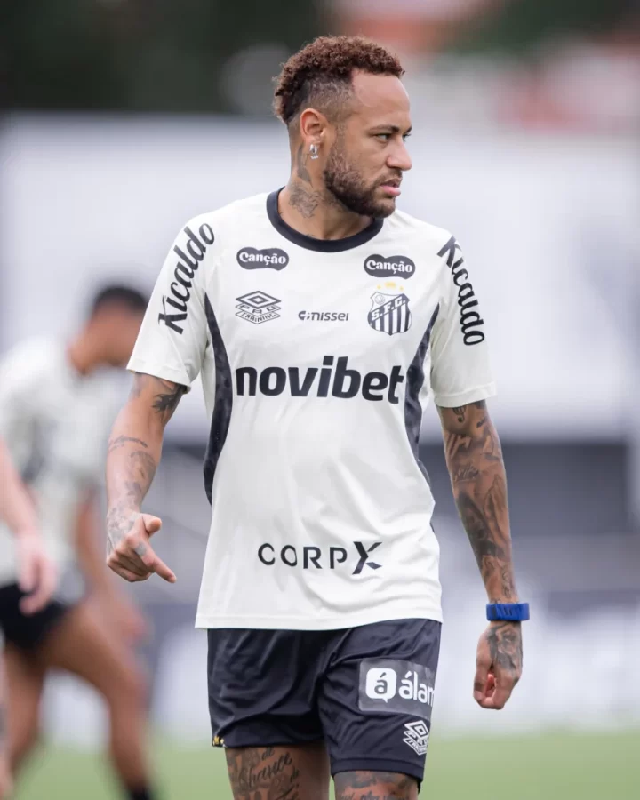 SANTOS ENCERRA PREPARAÇÃO PARA ENFRENTAR O BRAGANTINO PELO BRASILEIRÃO; VEJA PROVÁVEL ESCALAÇÃO