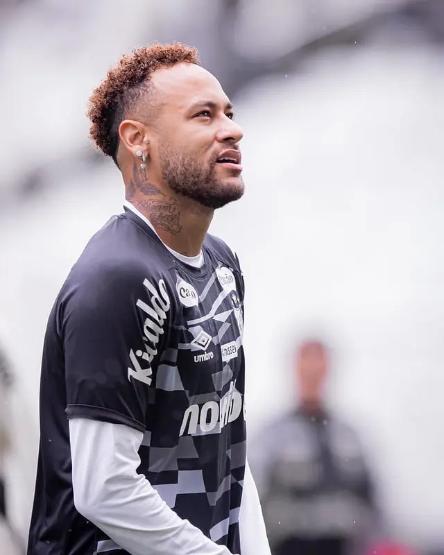 Após confusão com Neymar, Santos pede anulação da partida diante do Coritiba