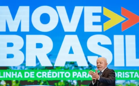 Programa financiará veículos para motoristas de aplicativo e taxistas
