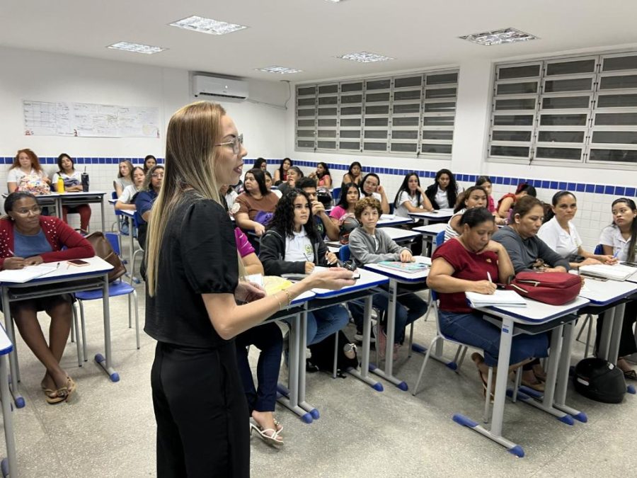 Inscrições para cursos noturnos gratuitos em Escolas Técnicas Estaduais terminam no domingo (10)