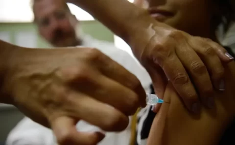 Unicef destaca aumento da cobertura vacinal contra o HPV no Brasil