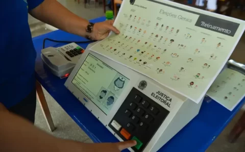 Prazo para tirar ou regularizar título de eleitor termina nesta quarta