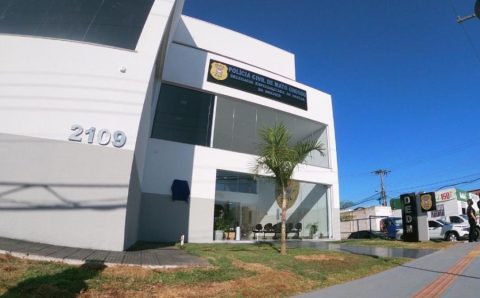 Polícia Civil cumpre mandados contra investigados por crimes contra mulheres em Cuiabá e Várzea Grande