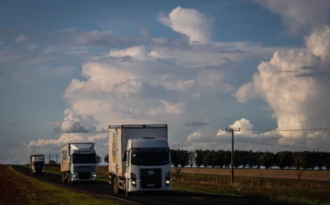 Logística: frete e portos pressionam exportações do agro e elevam custos, aponta CNA