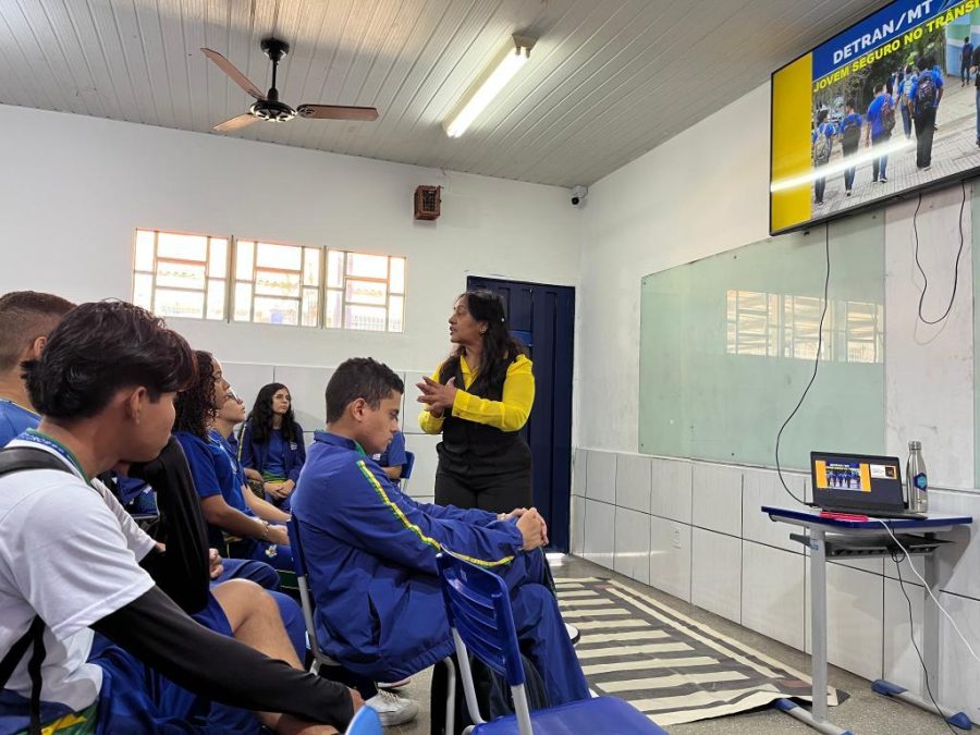 Detran leva circuito de palestras sobre educação para o trânsito a 680 estudantes de Cuiabá