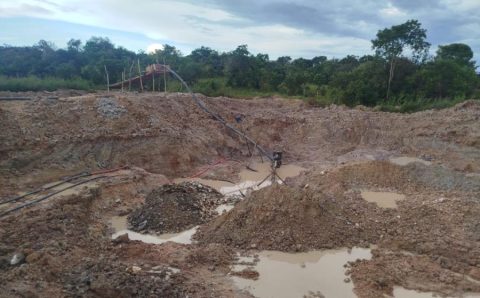 Batalhão Ambiental fecha garimpo irregular e apreende máquinas