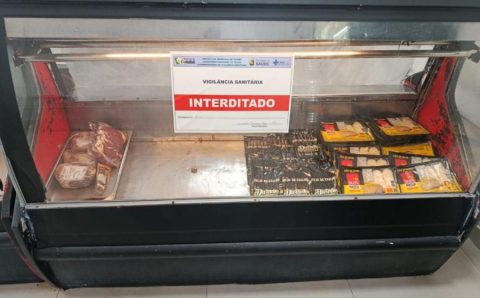Polícia Civil e Vigilância Sanitária interditam açougue por risco iminente à saúde pública em Cuiabá