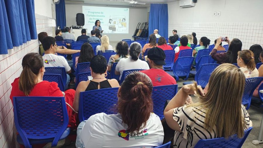 Banco Mundial aponta ação da Seduc como boa opção para apoiar professores em sala de aula