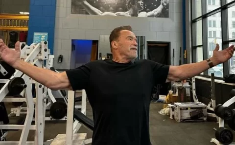 A filosofia de Arnold Schwarzenegger, aos quase 80 anos, sobre exercício físico e envelhecimento: ‘Por mais que doa, por mais que me sobrecarregue, por mais que dê errado…’