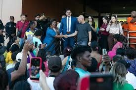 Prefeito avança em diálogo no Fórum para garantir solução para famílias no Contorno Leste