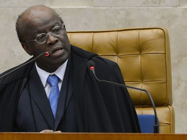 AOS 71 ANOS:   Joaquim Barbosa se filia ao DC e volta a ser cotado para disputar a Presidência em 2026