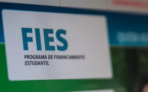 Desenrola Fies registra R$ 1 bilhão renegociados em apenas um dia