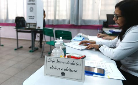 Eleições 2026: eleitor pode se inscrever para ser mesário voluntário