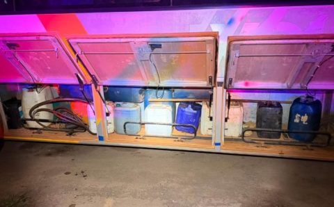 Polícia Militar prende cinco suspeitos por furtar 480 litros de diesel de fazenda
