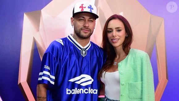 13 quartos, 15 banheiros, pista de boliche e muito mais: Bruna Biancardi aluga por R$ 600 mil mansão milionária de 3 andares nos EUA para a Copa 2026