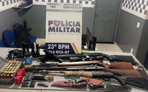 Polícia Militar prende dois homens e apreende cinco armas de fogo em Vila Rica