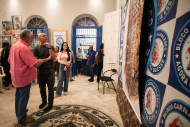 Abilio visita sede do bloco Agora QQ Esse e reforça apoio à valorização do Centro Histórico