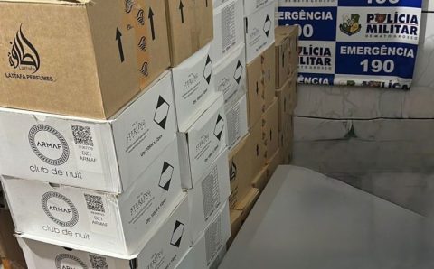 Polícia Militar prende homem com 14 caixas de produtos contrabandeados em Alto Araguaia