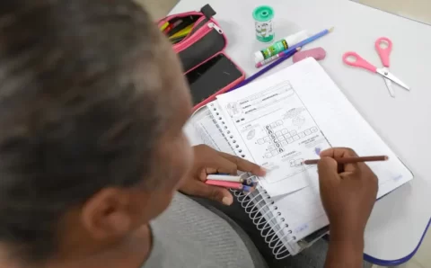 IBGE: país tem 8,4 milhões de analfabetos, menor número desde 2016