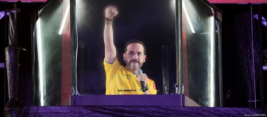 Em disputa acirrada, Colômbia elege Espriella