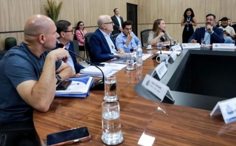 Governador reúne prefeitos de Cuiabá e VG para estabelecer parcerias na saúde e educação