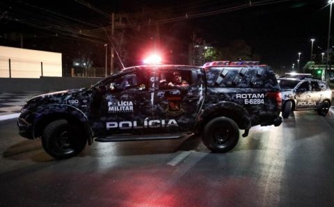 Foragido da Justiça é preso pela Rotam durante jogo de futebol em Cuiabá