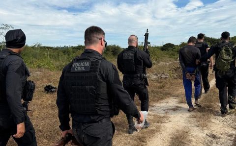 Polícia Civil cumpre 40 ordens judiciais em Paranaíta durante operação contra tráfico de drogas