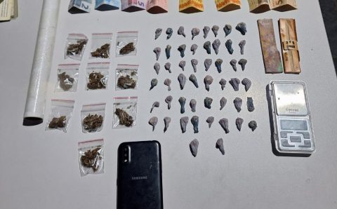 Polícia Militar detém suspeitos por tráfico e apreende 60 porções de drogas Cáceres
