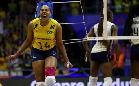 Brasil sofre, mas bate Itália por 3 sets a 2 na Liga das Nações