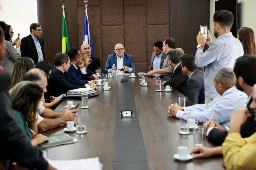Governo de MT, AL, Poder Judiciário e Prefeitura de Cuiabá se reúnem para regularizar bairros Paraisópolis e Silvanópolis