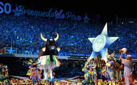 Boi Caprichoso vence o Festival de Parintins por menos de um ponto