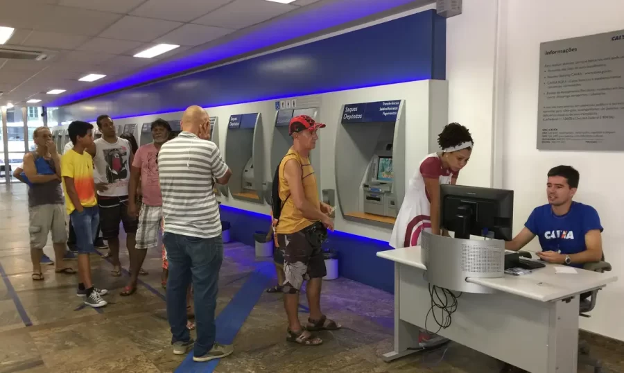 Agências bancárias terão horário especial em dias de jogos do Brasil