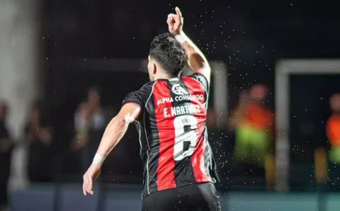 Vitória vira sobre Fortaleza e conquista o penta da Copa do Nordeste