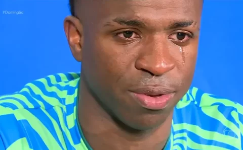 Vini Jr se emociona com recado da avó: ‘Marcou minha vida’
