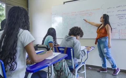 Censo aponta queda na reprovação e no abandono escolar