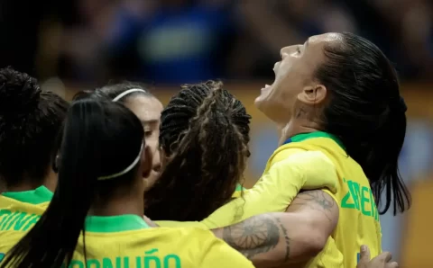 Em virada relâmpago, seleção brasileira feminina vence Estados Unidos